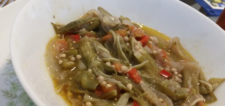 Guingambó Guisado (Stewed Okra)