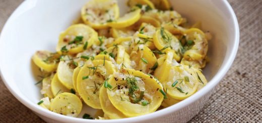 Soft-Cooked Summer Squash With Onion