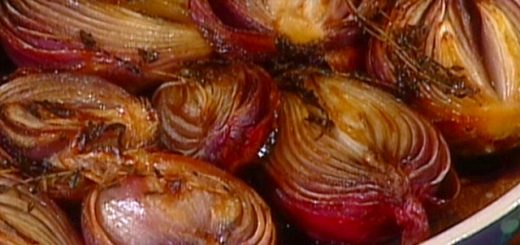 Roasted Red Onions with Butter, Honey, and Balsamic Vinegar