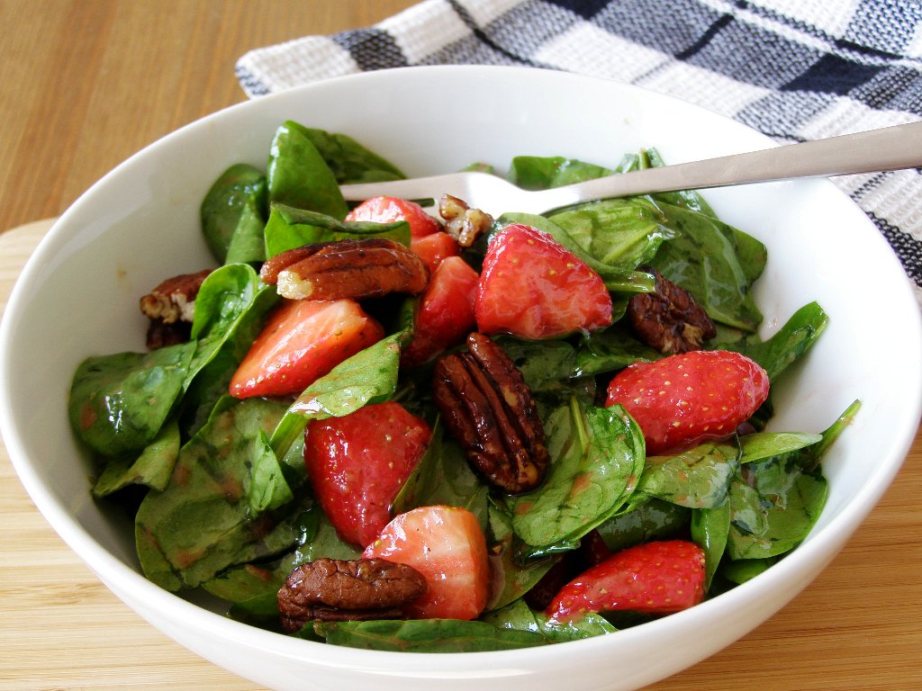 Strawberry Spinach Salad